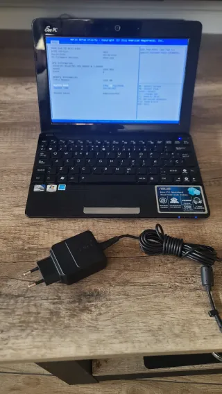 Asus Eee PC 7 Netbook