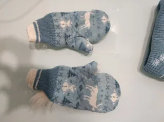 Gorro y guantes Frozen Disney