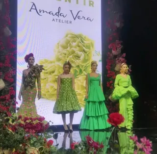 Vestido flamenco verde oscuro largo