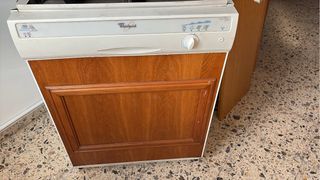 Lavavajillas integrado panel madera Whirlpool