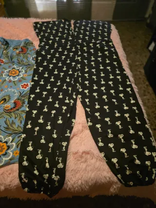 Lote Ropa Tienda Rosa y Roja