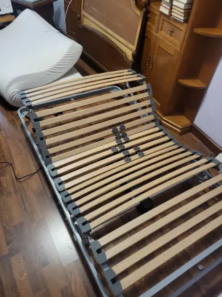 Somier regulable motorizado con cabecero. Con mand