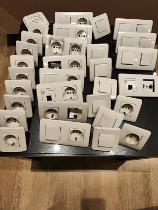 Enchufes e interruptores Niessen 2271