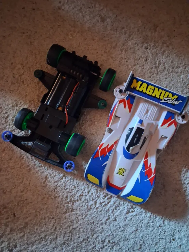 Macchinina Magnum Saber