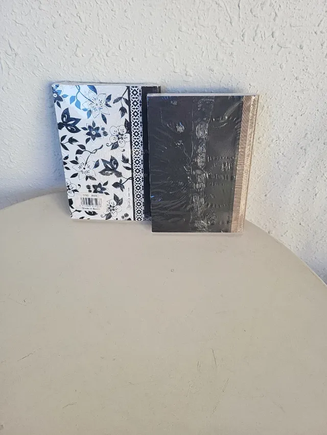 Libretas con diseño floral. Tapa dura