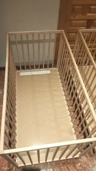 2 Cunas de madera IKEA