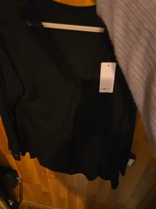 Lote Ropa Roja el precio es por pieza