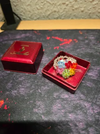 Anillo de bisutería multicolor