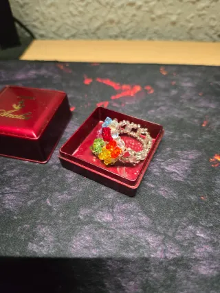 Anillo de bisutería multicolor