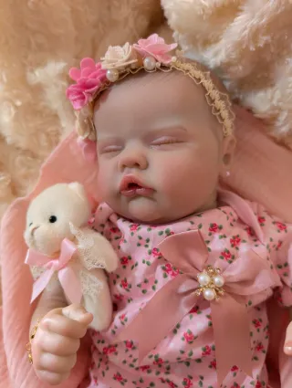 Reborn puedes venir a verla y también hago envíos