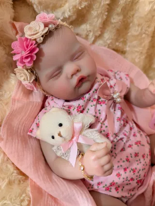 Reborn puedes venir a verla y también hago envíos