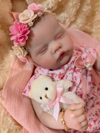 Reborn puedes venir a verla y también hago envíos