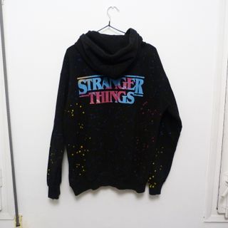 Sudadera Stranger Things x Pull&Bear Negra
