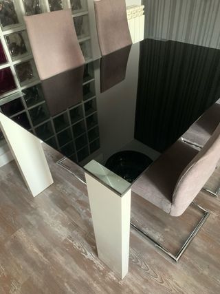 Tavolo da Pranzo Nero e Bianco in Cristallo