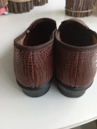 Zapatos Merkal Marrón Talla 40