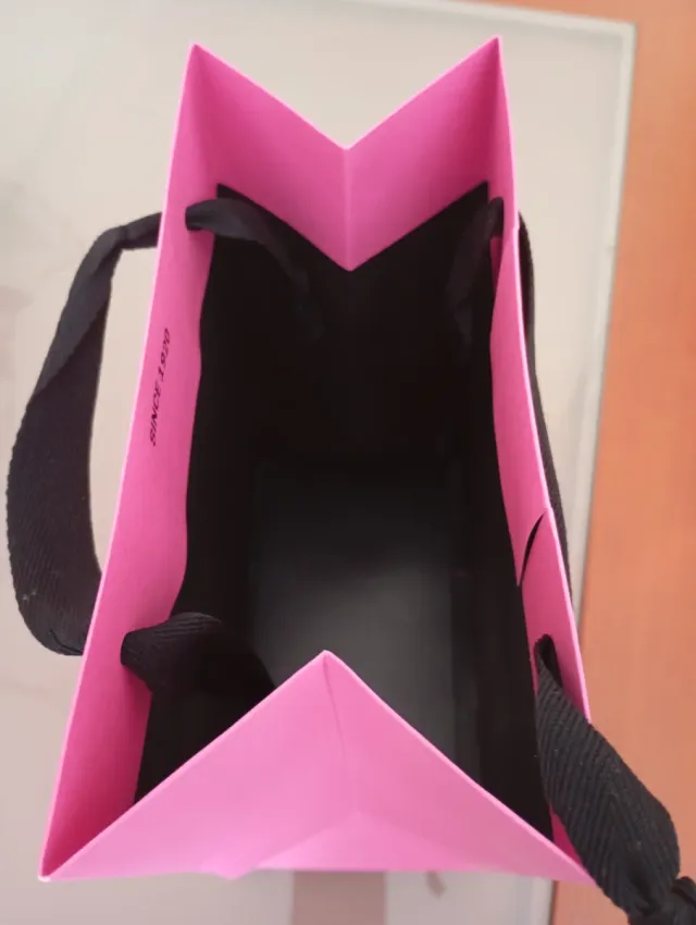 Borsa regalo Tous rosa. Nuova.