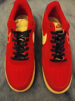 Nike Air Force 1 Retro Rojas