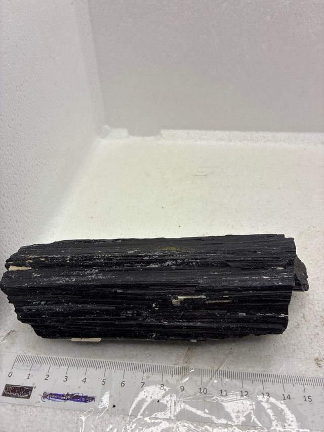Minerale di Turmalina Nera 780 grammi