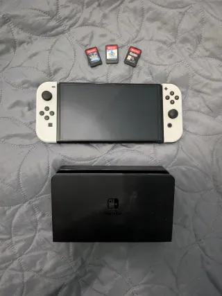 Nintendo Switch OLED con extras