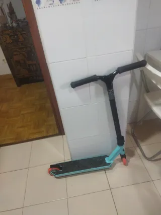 Patinete oxelo Decathlon para saltos freestyle