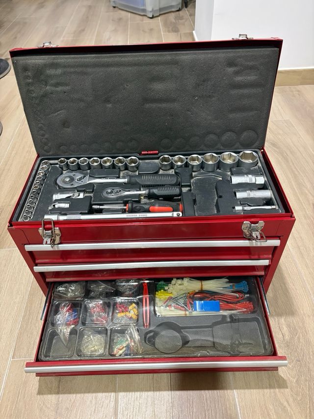 Caja herramientas metalica