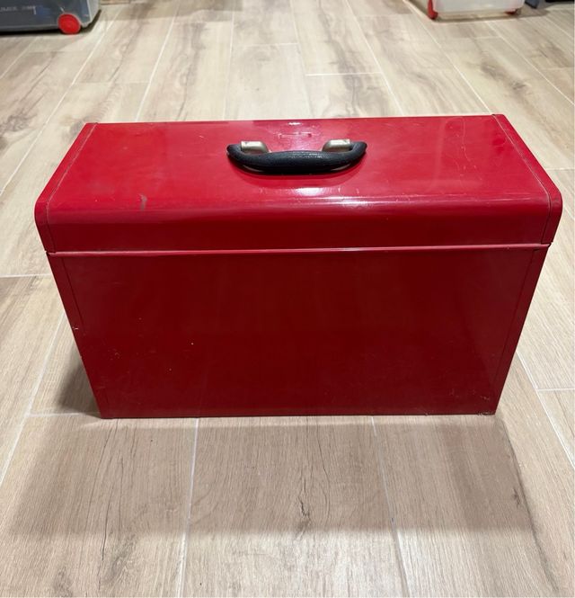 Caja herramientas metalica