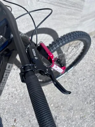 Berria Stratos BR S1000