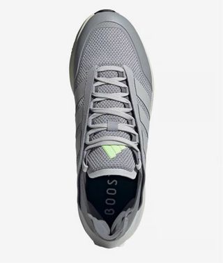 Zapatillas Adidas Avryn Grises.