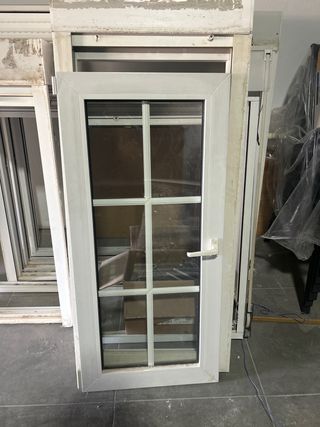 Ventana PVC con Marco Blanco 56cm x 121,5 cm