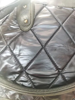 Borsa donna trapuntata con cartellino