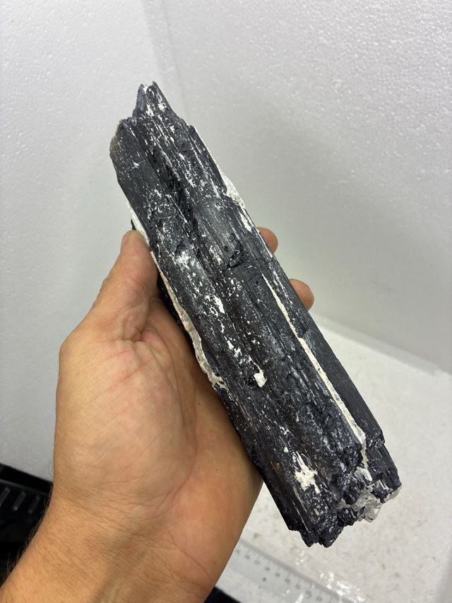 Turmalina nera naturale con quarzo più di 1kg