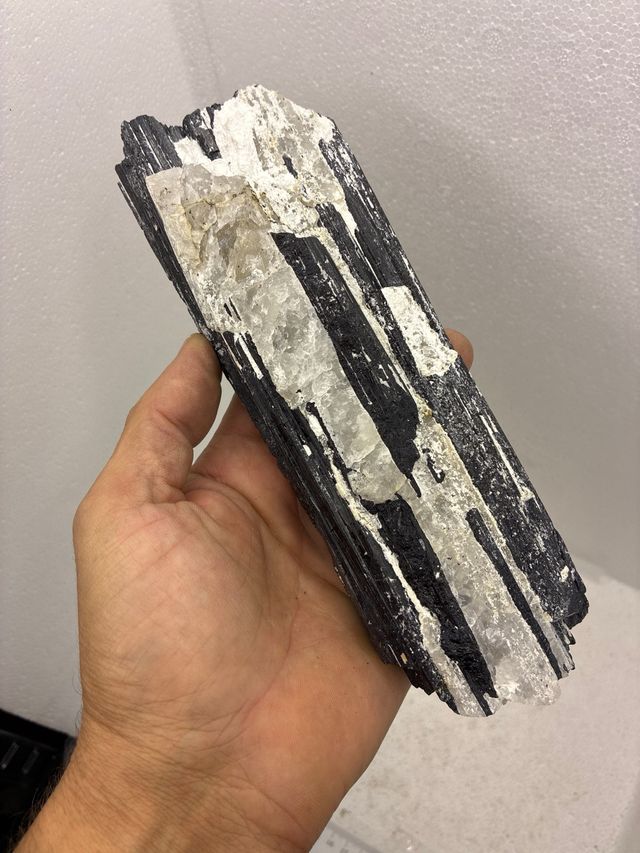 Turmalina nera naturale con quarzo più di 1kg