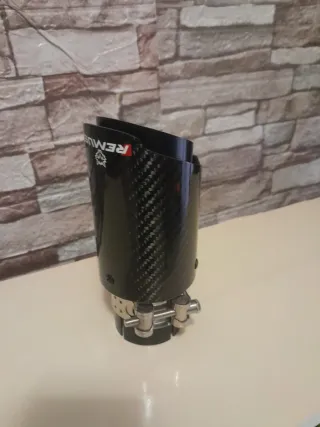 Tubo de escape carbono Remus moto