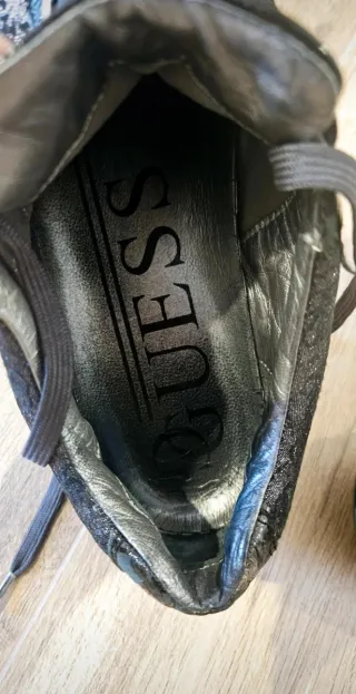 Scarpe donna Guess nere/argento