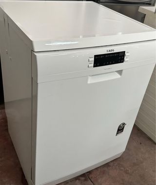 LAVAVAJILLAS AEG DOS BANDEJAS EN BLANCO