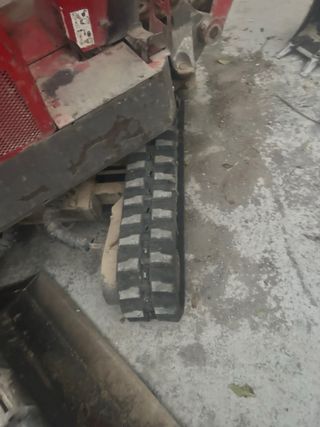 Mini excavadora Bobcat 08