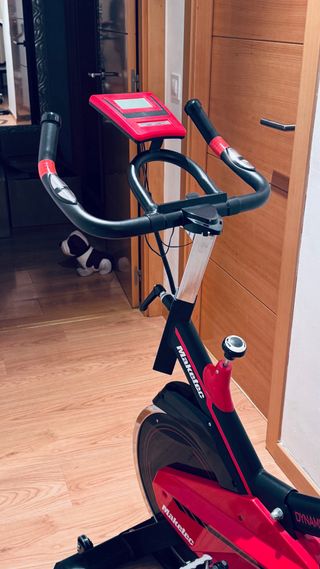 Bicicleta Estática Roja y Negra