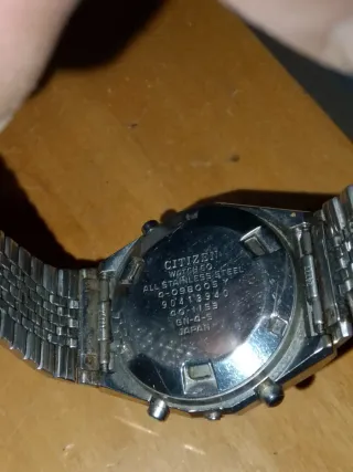 Reloj Citizen Digital multi alarma. ColorPlata