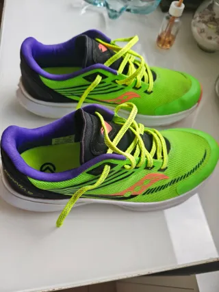 Zapatillas Saucony Kinvara 12 Junior Verde/Morado