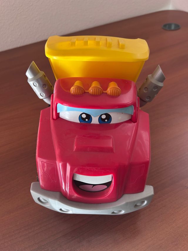 Camión Tonka Rojo con Volquete Amarillo