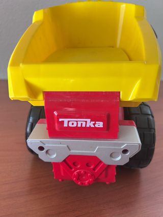 Camión Tonka Rojo con Volquete Amarillo