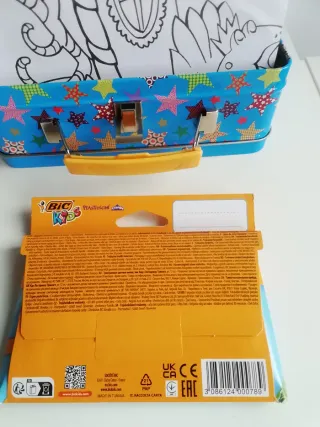 Maletín azul con estrellas