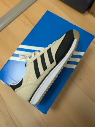 Zapatillas Adidas SL72 Talla 42 Nuevas