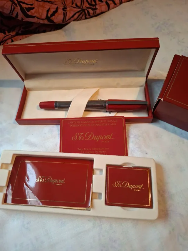 Pluma S.T. Dupont de plata