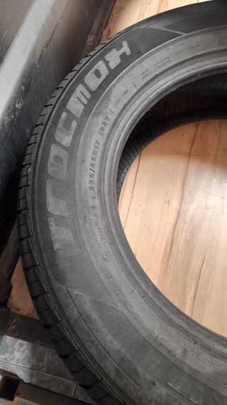 Neumáticos 235/65/17para SUV/4x4