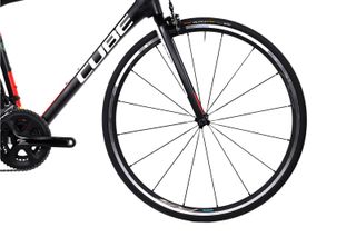 Cube Attain talla 56