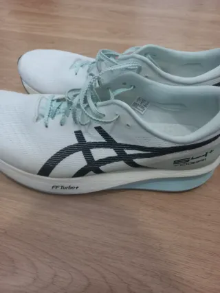 Zapatillas Asics Yogiri S4+