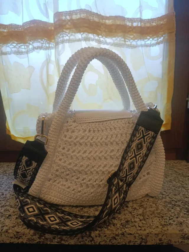 Borsa bianca handmade in cordino