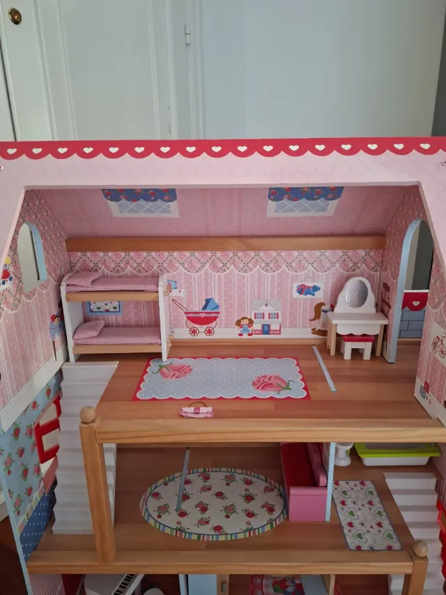 Casita de muñecas de madera, 3 plantas