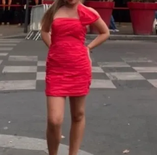 Vestido Zara rojo fruncido